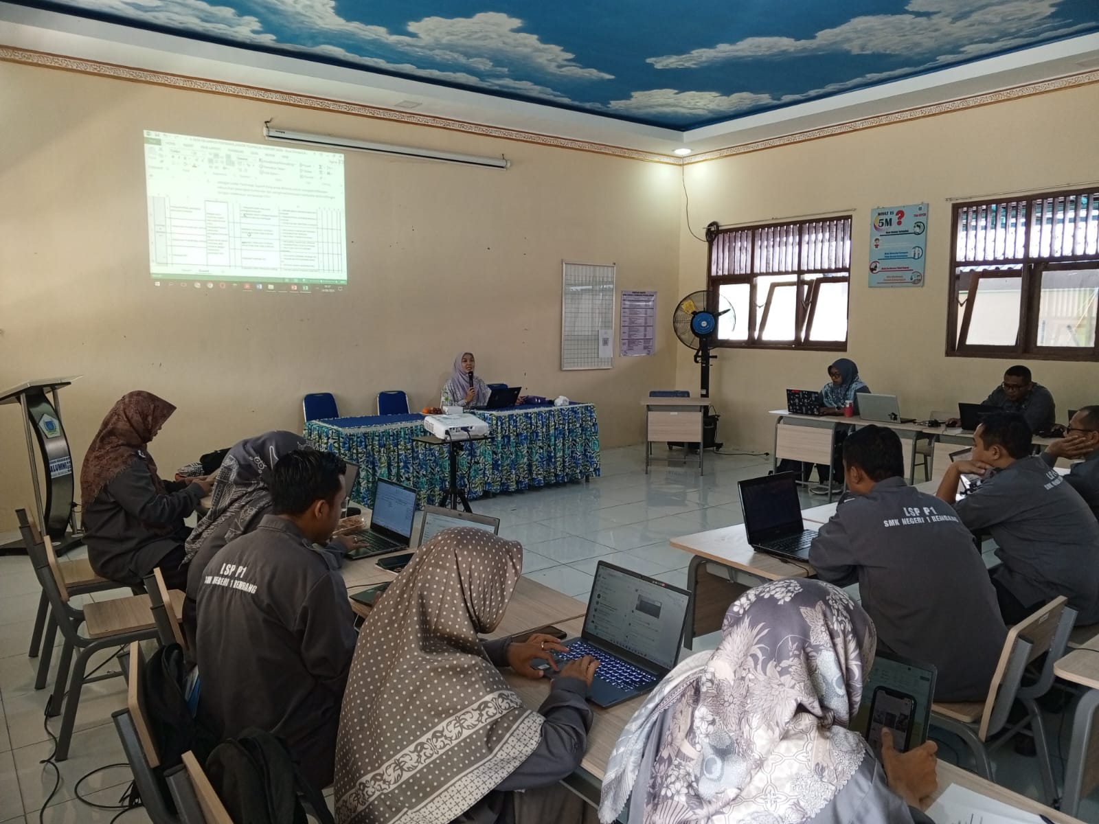 PENYUSUNAN MUK LSP P1 SMK N 1 REMBANG